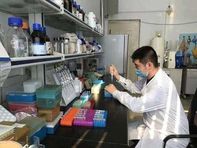 20天！一位“80后”教授的火速攻關(guān) 生物技術(shù)賦能新冠中西醫(yī)輔助產(chǎn)品開發(fā)